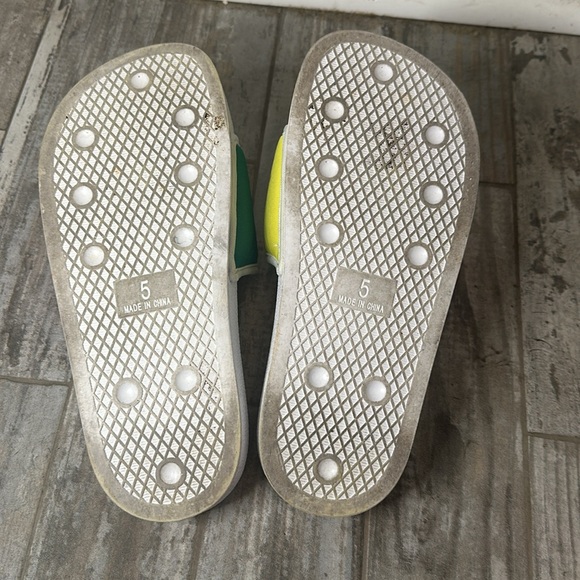 Adidas Slides Rainbow Pride Collection Size 5 - Picture 4 of 4